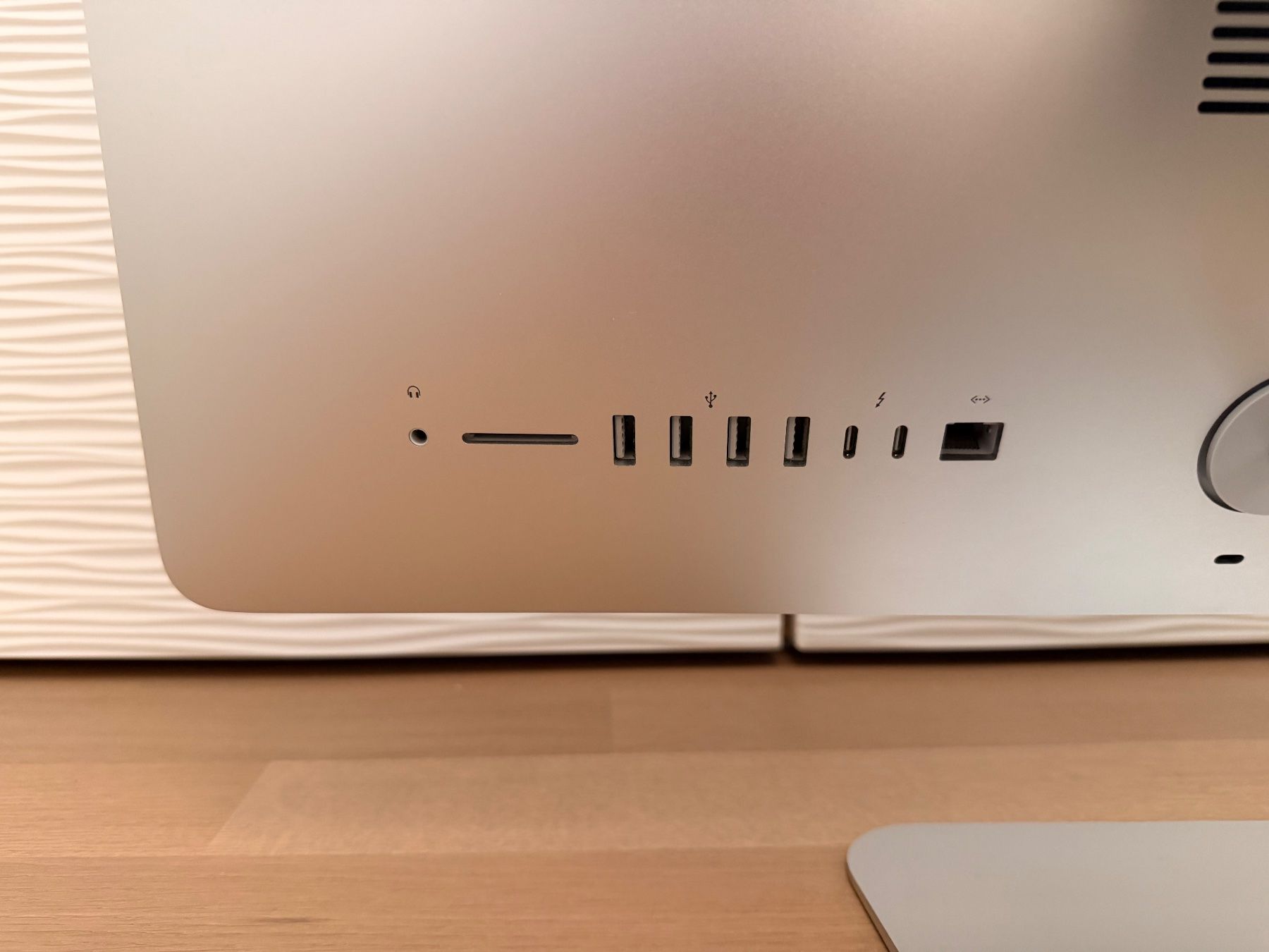Apple PCs: iMac 2017 21.5 Zoll mit SSD – Gebraucht aus Einsiedeln von foe_9xrx 1