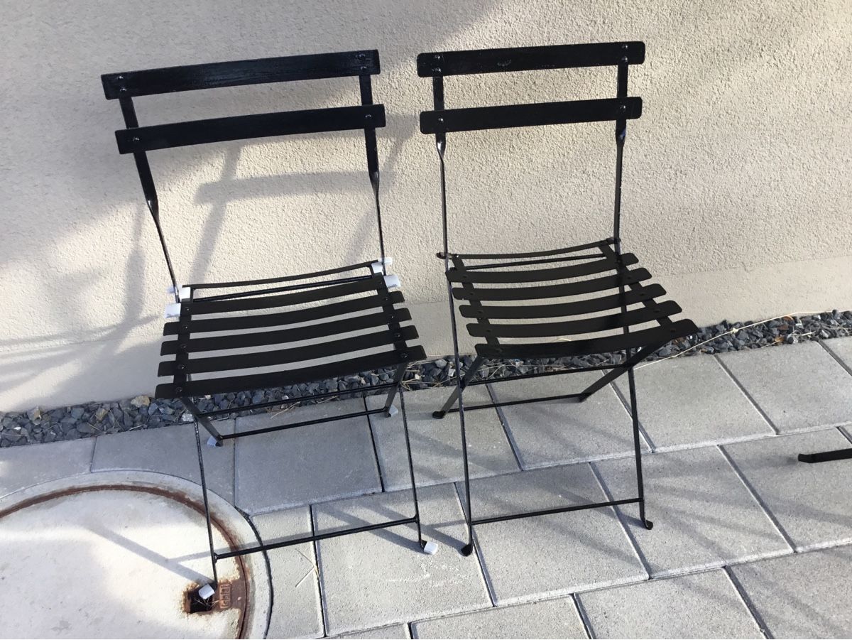 Set di tavolo e panche: Altes Gartentisch Set 4 Teilig zum Klappen – Usato da St. Gallen venduto da chamilla 3