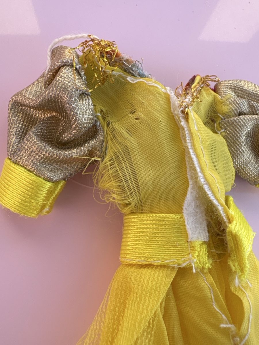 Puppen: Barbie 80 er Kleid defekt  – Defekt aus Zürich von Sundaygirl 2