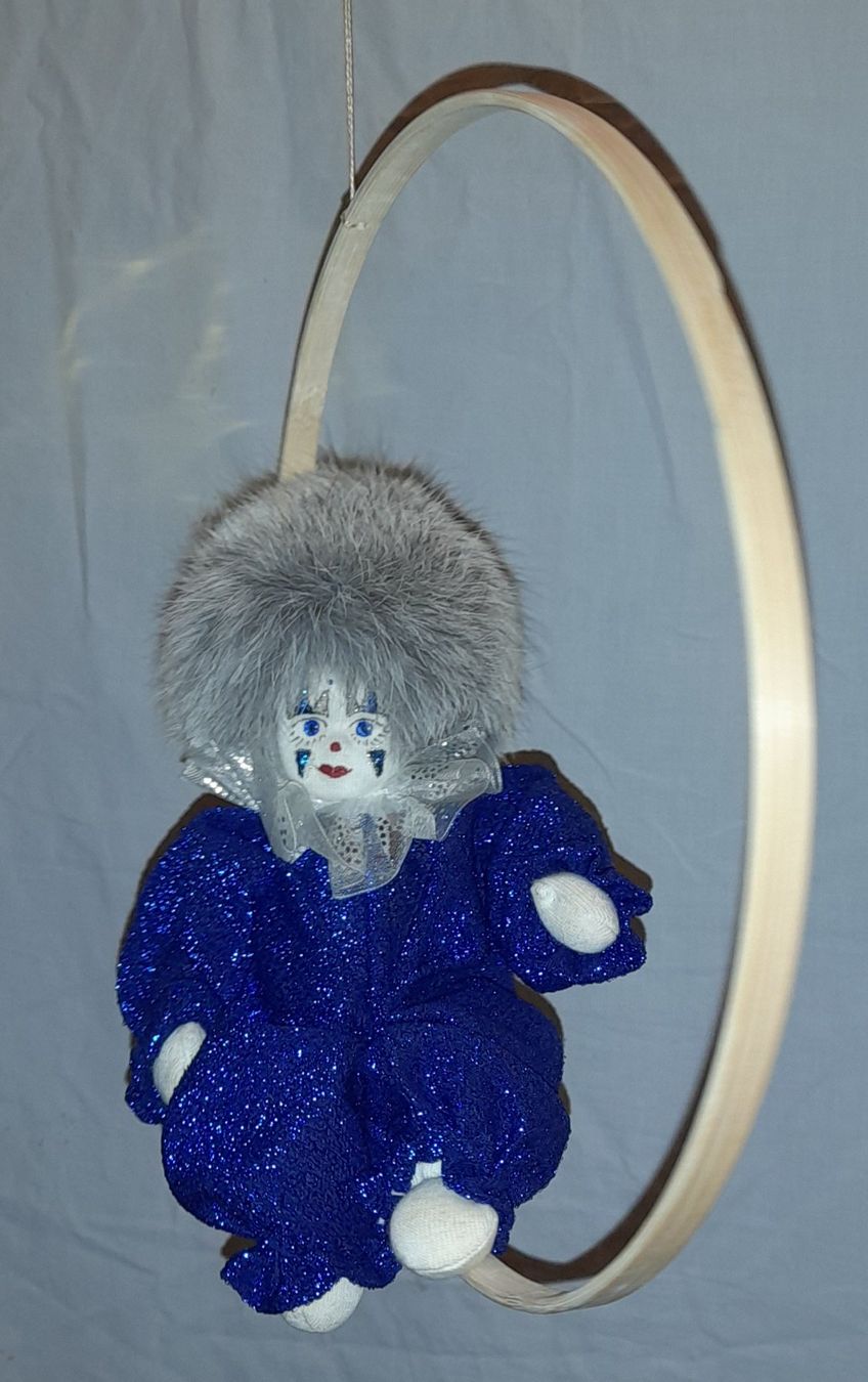 Puppen: Clown im Holzring – Gebraucht aus Davos-Frauenkirch von KCHrist 1
