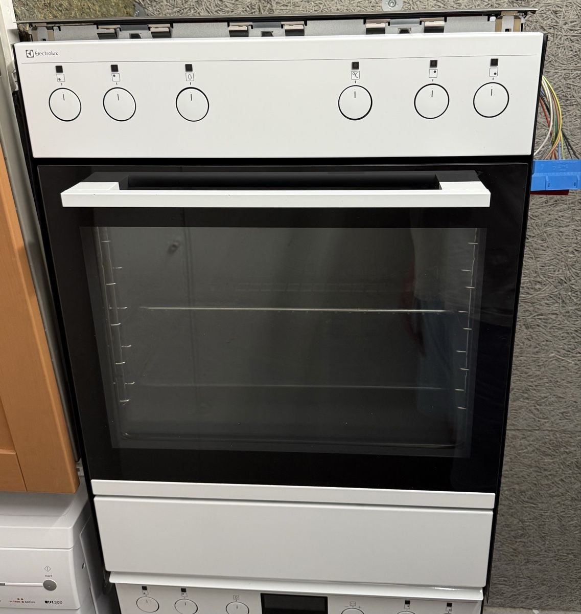 Electrolux Forni: Backofen & Keramik Kochfeld Electrolux 55Cm Ch Norm – Usato da Kilchberg ZH venduto da Rei_9