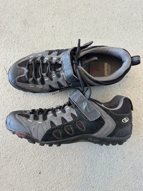 Specialized Scarpe da uomo: Bikeschuhe Specialized mit Klemmverschluss – Usato da Dierikon venduto da ayd_jgl2 1