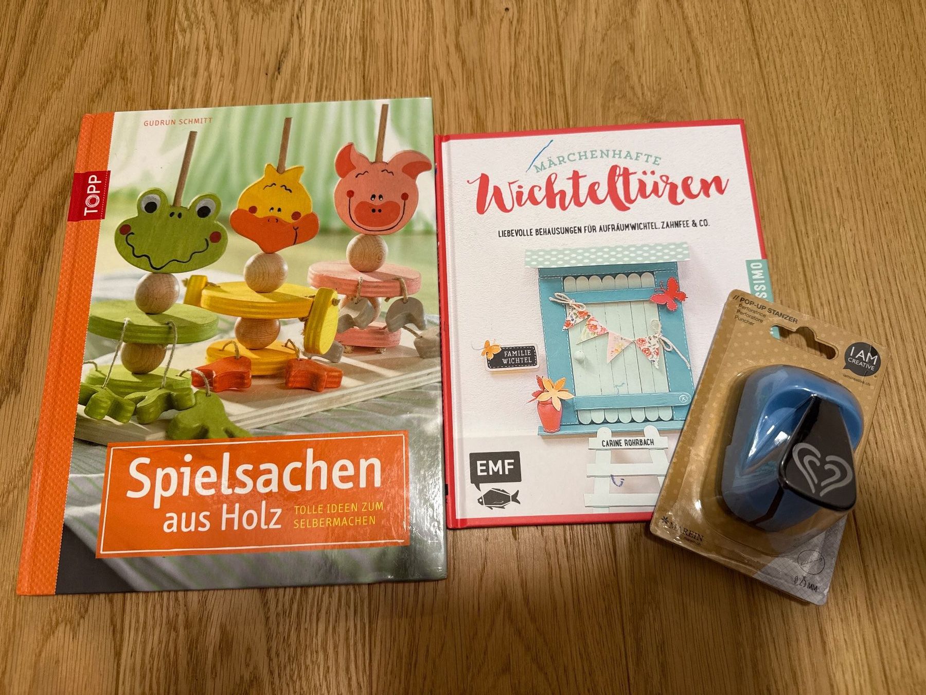 Kit bricolage: NEU! Bastelbücher & Stanzer – Nuovo e nell'imballaggio originale da Schönenwerd venduto da d.chiara