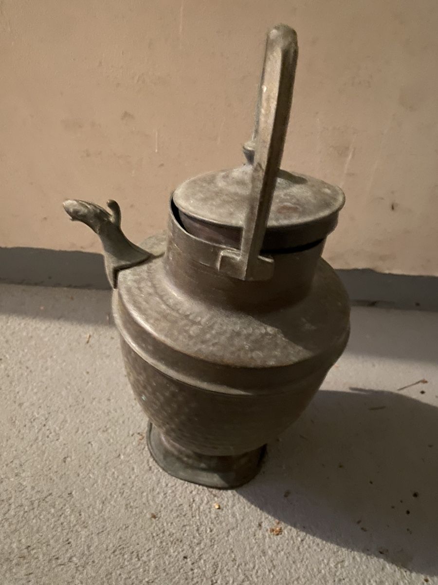 Caraffe: Antike Kupferkanne mit Deckel und Kette – Usato da Buchrain venduto da Sisi83