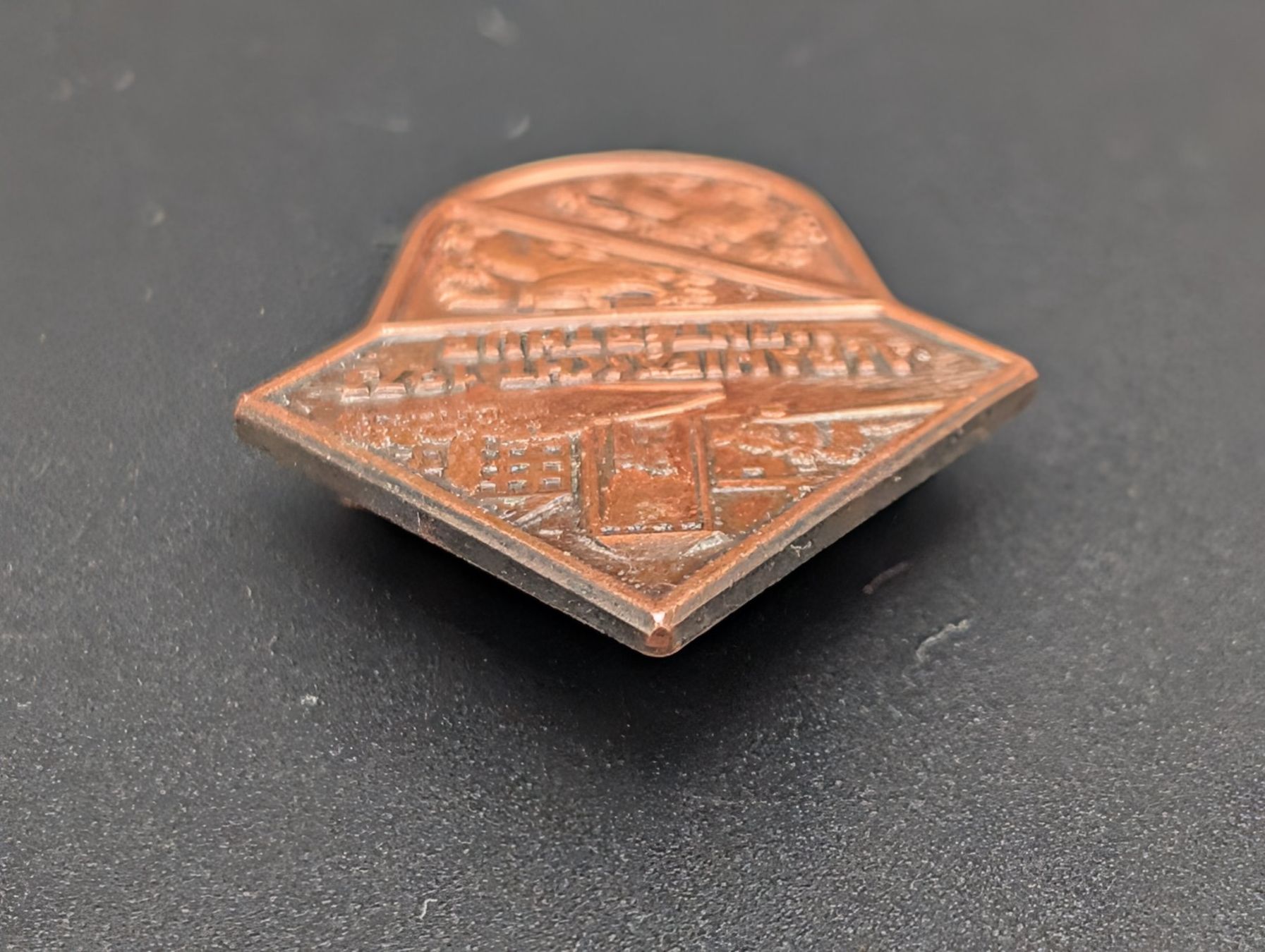 Placchette & Badge: Albanifäscht Winterthur Pin 1973 – Usato da Wiezikon b.Sirnach venduto da Das-Romsche 2