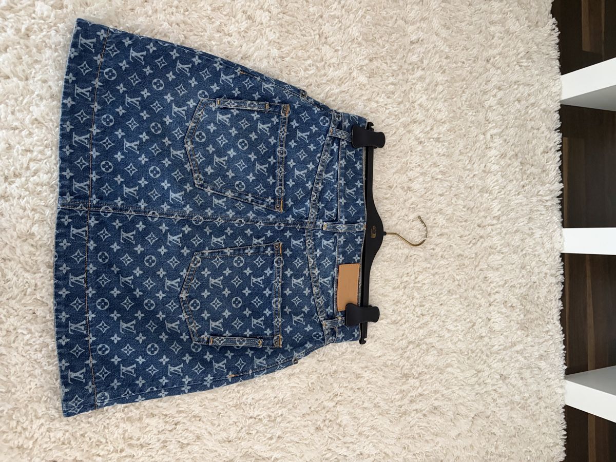 Louis Vuitton Jupes: Louis Vuitton Rock Jeans – Neuf (Voir description) à Giebenach par Su99