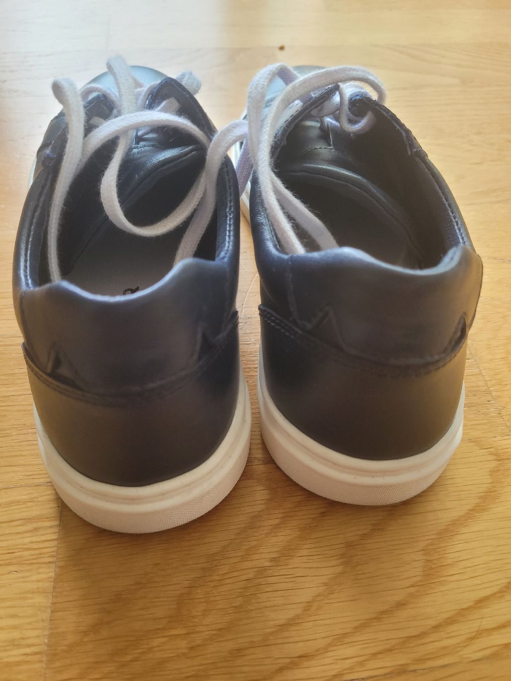 Scarpe da uomo: Sneakers gr. 38 – Usato da Winkel venduto da Madziacz 2