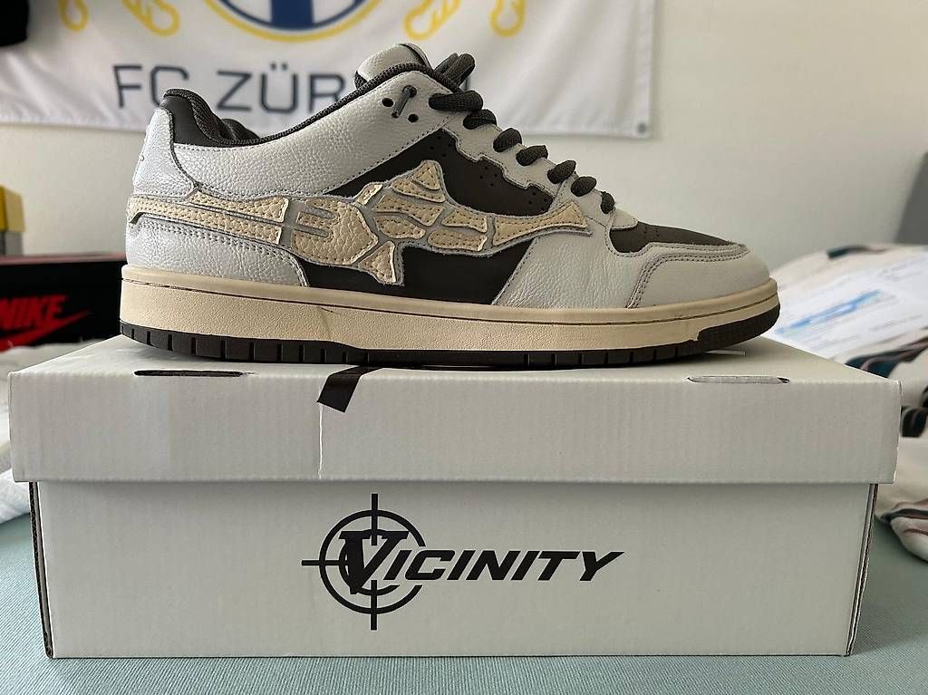 Scarpe da uomo: Vicinity Akimbo Lows "Bone Caper" (US 12 / EU 46) – Usato da Tuggen venduto da Lakeside728