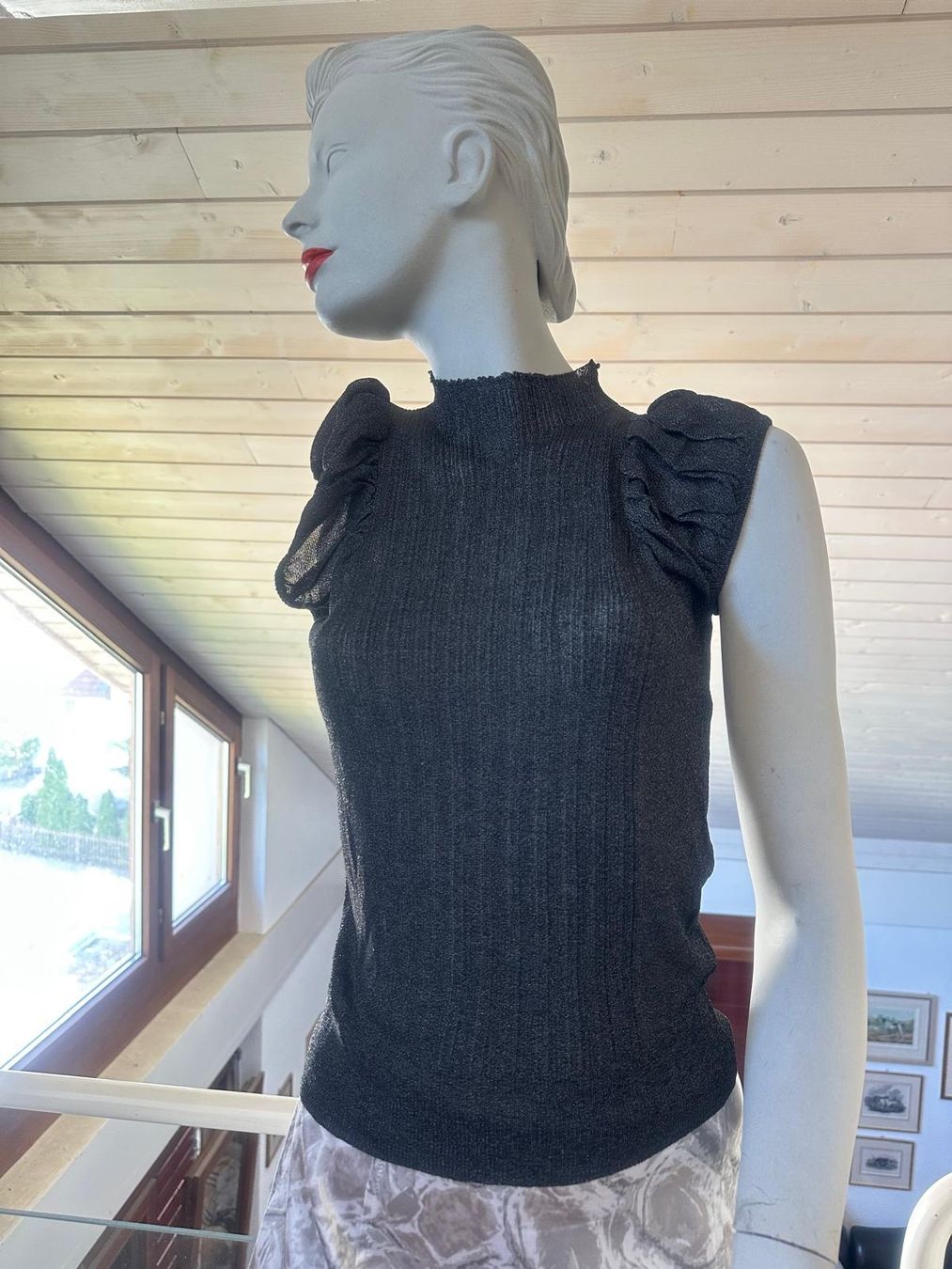 Camicette: Schöne Bluse von MANÔSQUE – Usato da Neuhausen venduto da Lechasseur