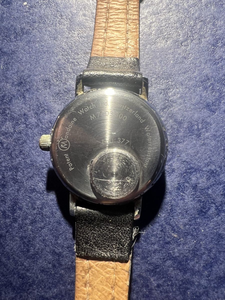 Mondaine Uhren: M-Watch von Mondaine – Gebraucht aus Laufen von groove60 1