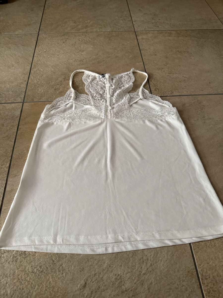 Vero Moda Tops: Tanktop Vero Moda Grösse L – D'occasion à Otelfingen par Tommy112 3