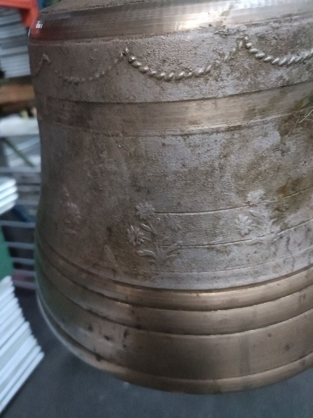 Cloches & sonnailles: Gebrauchte Schwere  Glocke 25cm DM – D'occasion à Däniken SO par sgoldvreni 5