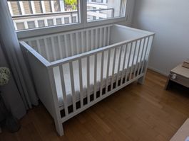 Hochwertiges Kinderbett 70 x 140 cm mit Träumeland Matratze