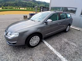 VW Passat Variant Kombi grau guter Zustand