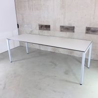 Grosser und funktionaler Bürotisch 220 x 80 cm