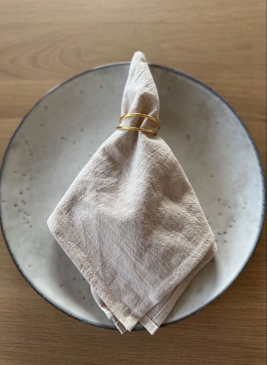 Servietten: 80er Set Stoffservietten, Baumwolle, beige – Gebraucht aus Luzern von colline95