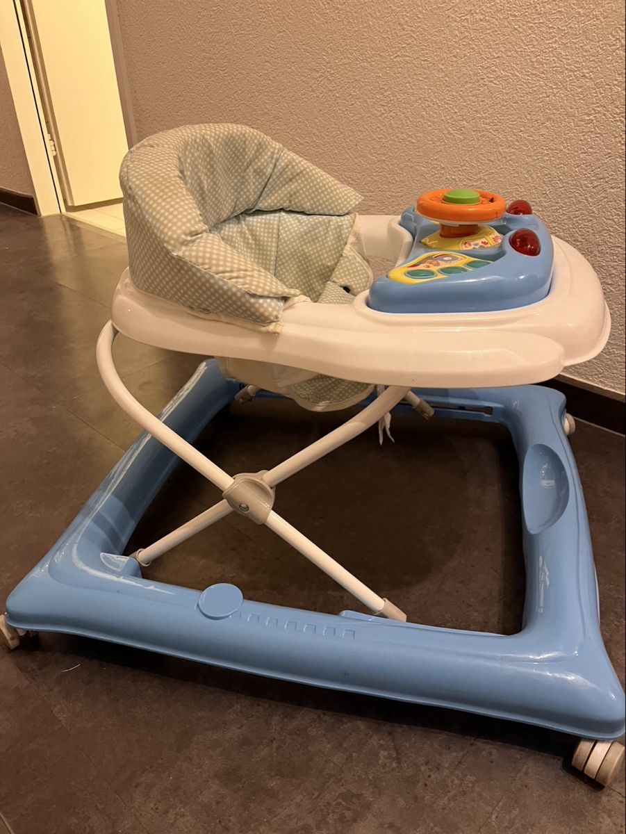 Aides à la marche: Baby Walker blue used condition – D'occasion à Horgen par fra_c8y8