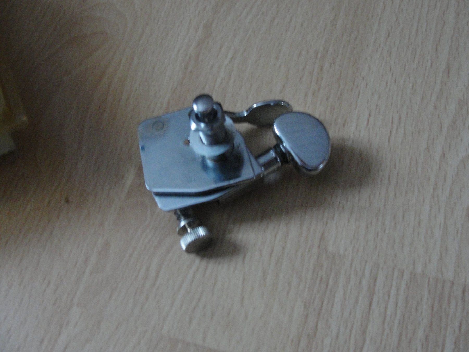 Strumenti musicali: Hipshot D-Tuner Grovermechanik – Nuovo e nell'imballaggio originale da Unterkulm venduto da falkennest01 3