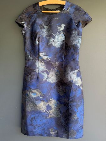 Etuikleid Gr. 26 von Globus, Blau Silber Glanz
