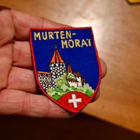 VINTAGE Badge MURTEN MORAT nos ST. GALLER STICKEREI