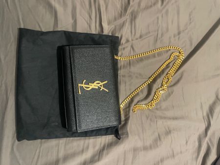 Borsa Saint Laurent a tracolla, pelle nera, mai usata