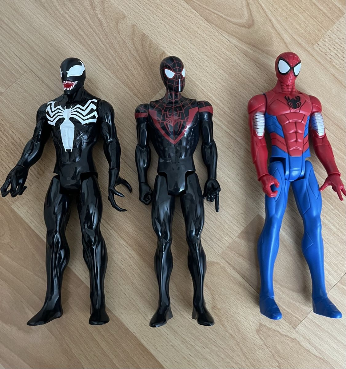 Marvel Jouets: Marvel Action Figuren als Set – D'occasion à Zürich par jmg_8005
