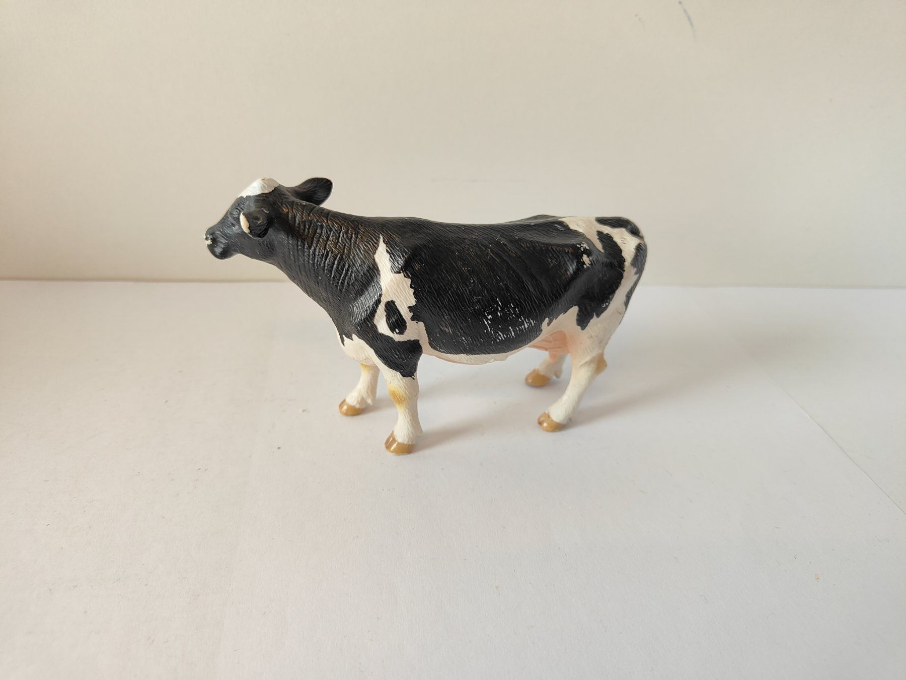 Schleich Statuette: Schleich Schwarzbunt Kuh Kühe 2007 – Usato da Thalwil venduto da FigurenFreunde 1