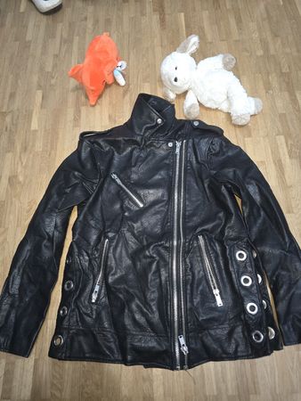 Veste en cuir noir, taille S, Stradivarius comme neuf!