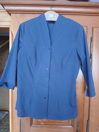 Blaue Damenbluse