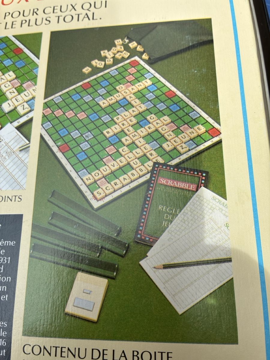 Giochi: Scrabble Luxe Édition avec minuteur électronique  – Nuovo (secondo la descrizione) da La Neuveville venduto da Canelle4 6