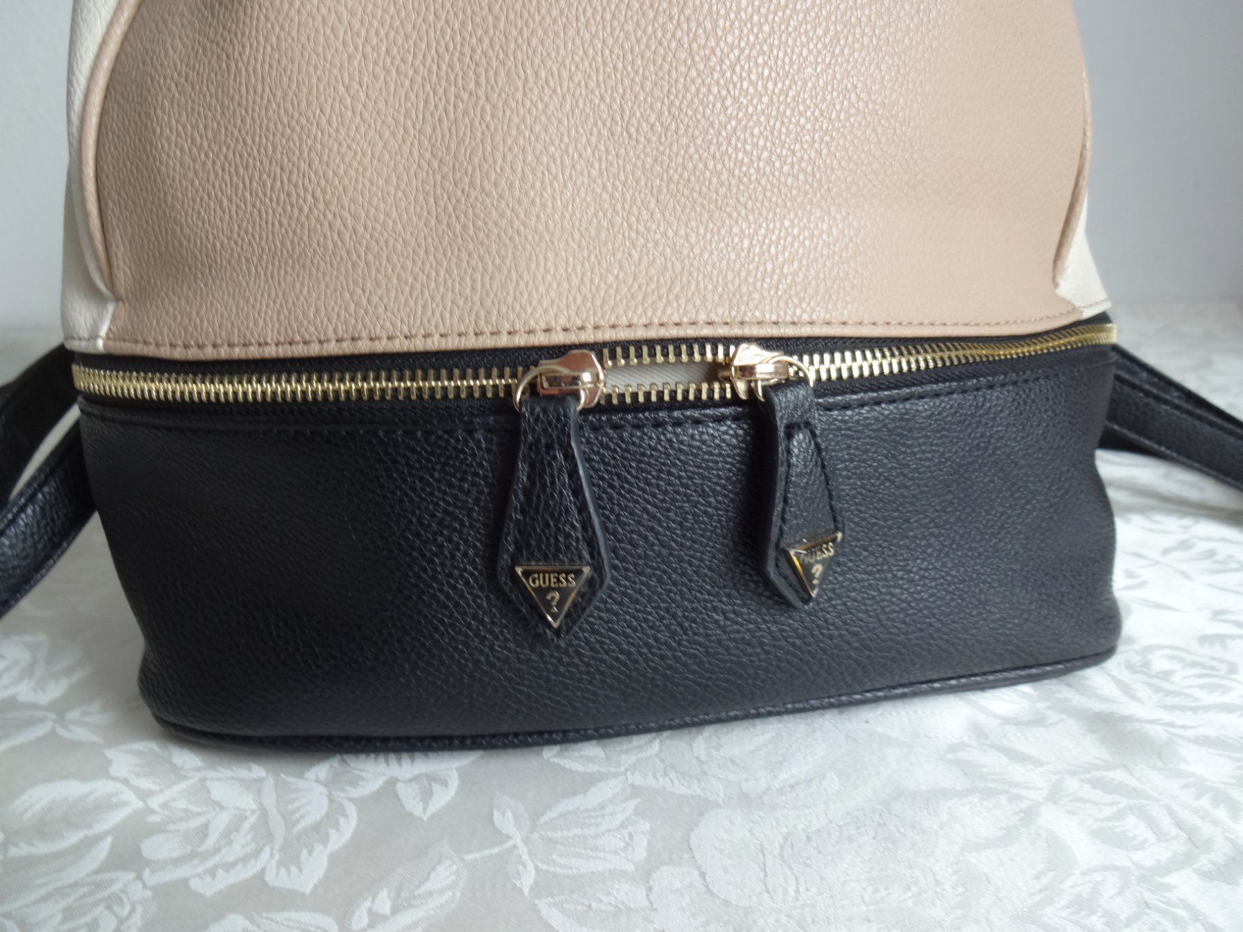 Guess Zaini: "" GUESS "" Rucksack – Nuovo (secondo la descrizione) da Frauenfeld venduto da Riaa 2