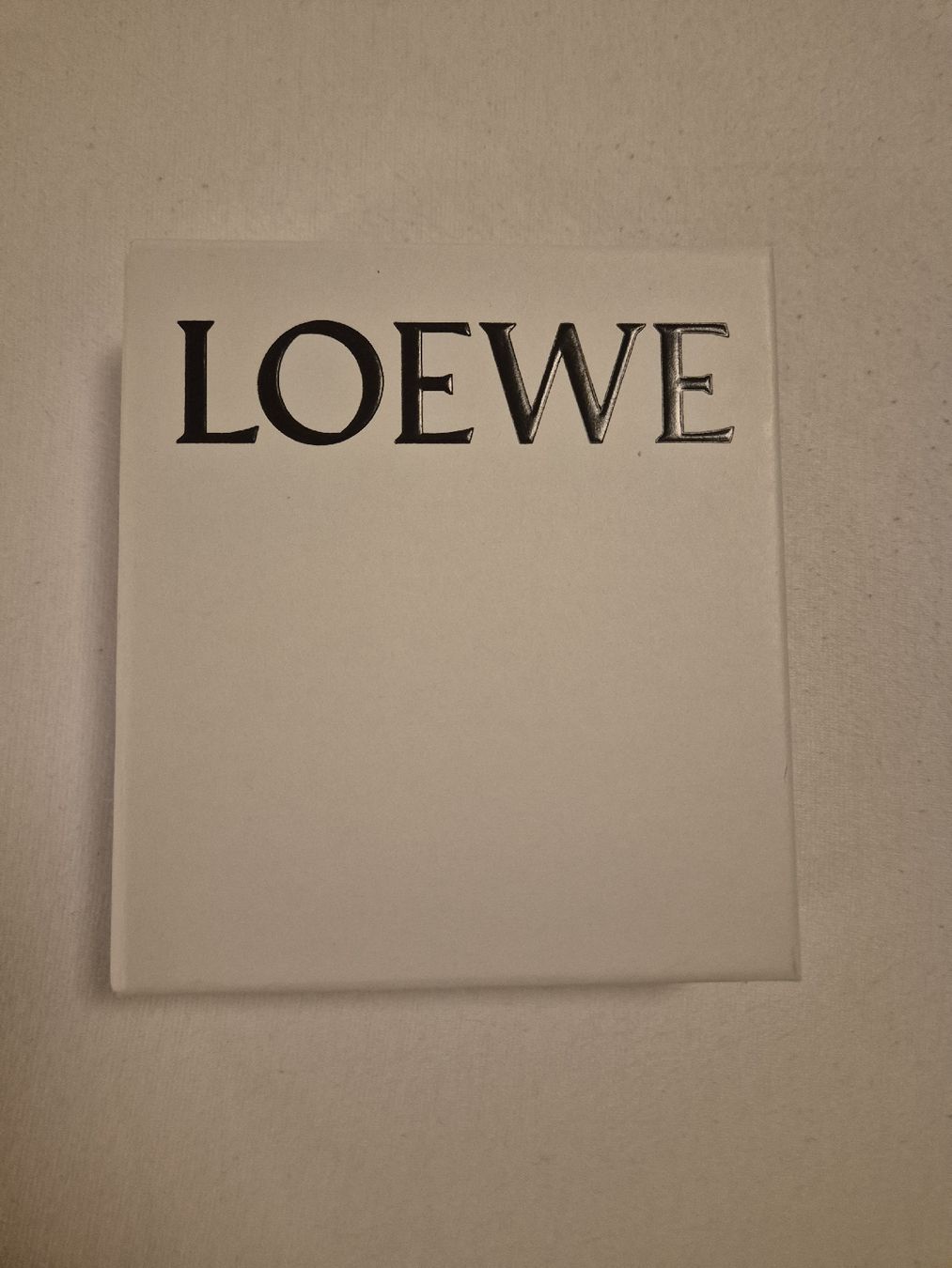 Loewe Portafogli: Loewe Puzzle Card Holder – Usato da Biel/Bienne venduto da mvfa88 1