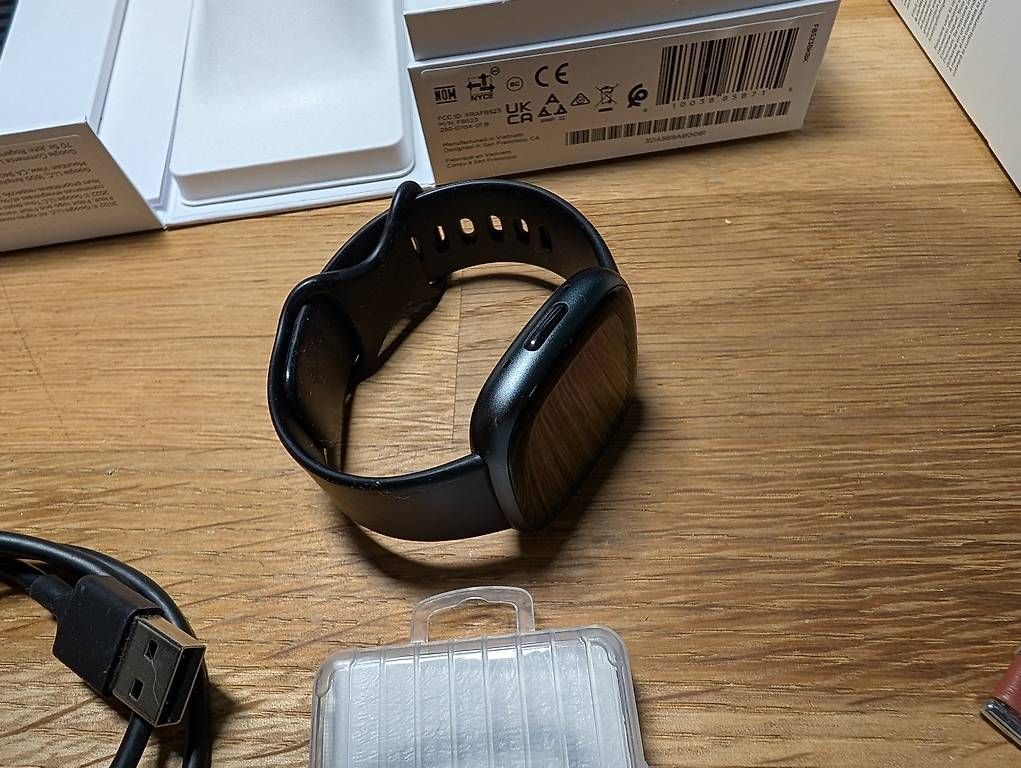 Fitbit Smartwatch: fitbit Versa 4 – Gebraucht aus Gommiswald von Derbeth01 4