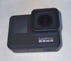 GoPro 7 mit SD-Karte und 3 Batterien