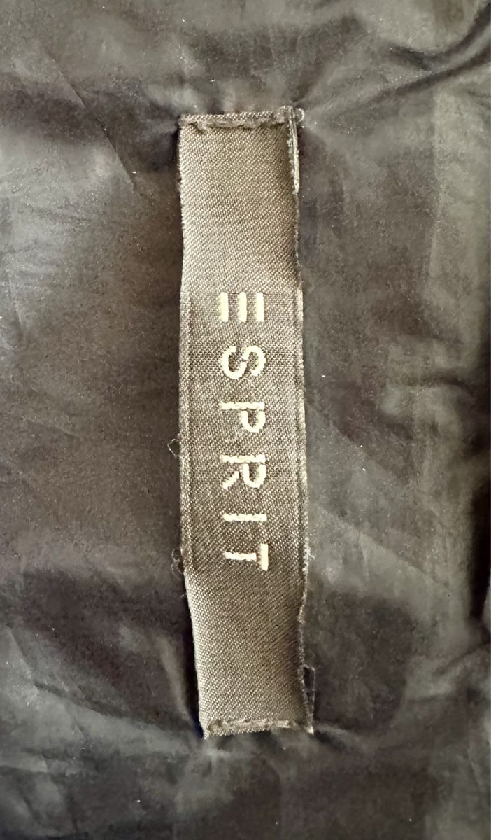 Esprit Giacche: Leichte Steppjacke Esprit marine – Usato da Zürich venduto da rim_82zs 2