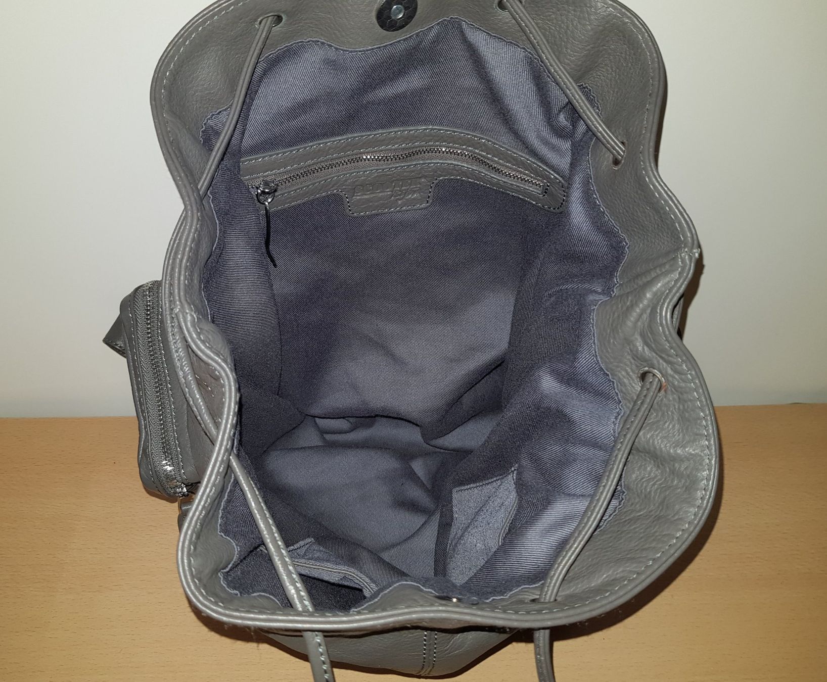 Sacs à dos: Scooter Lederrucksack in Grau – D'occasion à Basel par Birs868 5