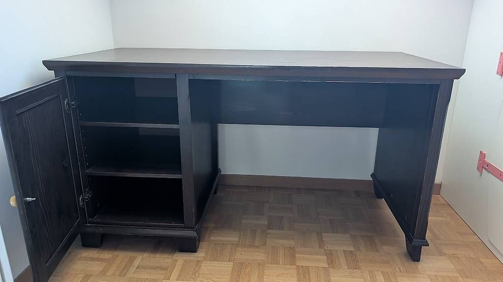 Schreibtische: Schreibtisch braun – Gebraucht aus Steckborn von Romy_77 1