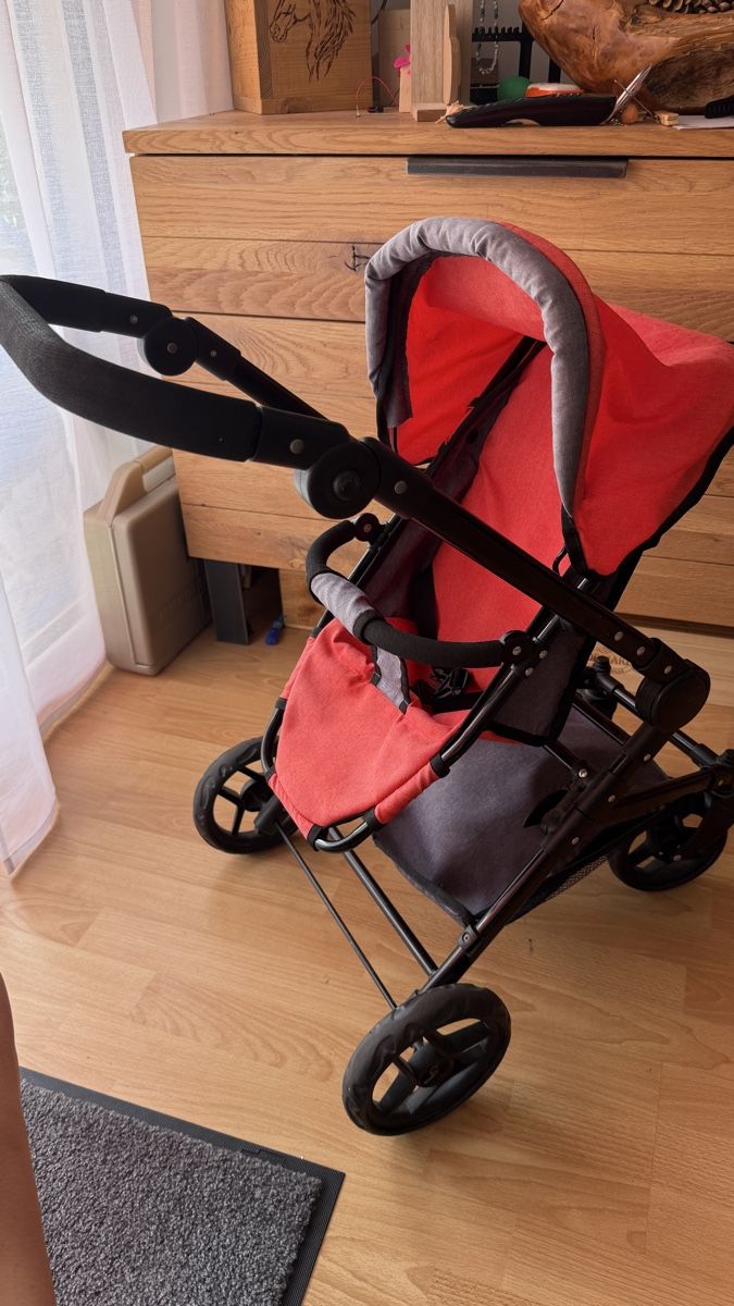 Carrozzine per bambole: Puppenwagen ot und grau gute Zustand – Usato da Aarberg venduto da Tichan 2