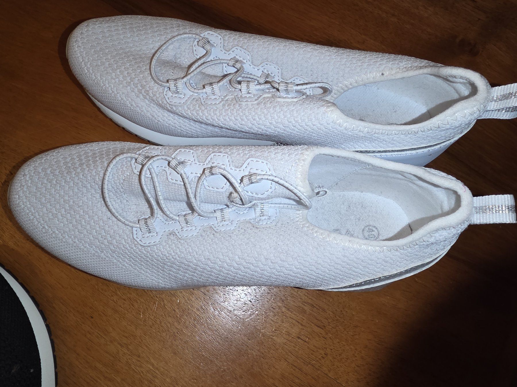 Dosenbach Scarpe da donna: NEU 2 paar trendige sneaker, black&white gr 40 – Nuovo e nell'imballaggio originale da Winterthur venduto da chimischimi 2