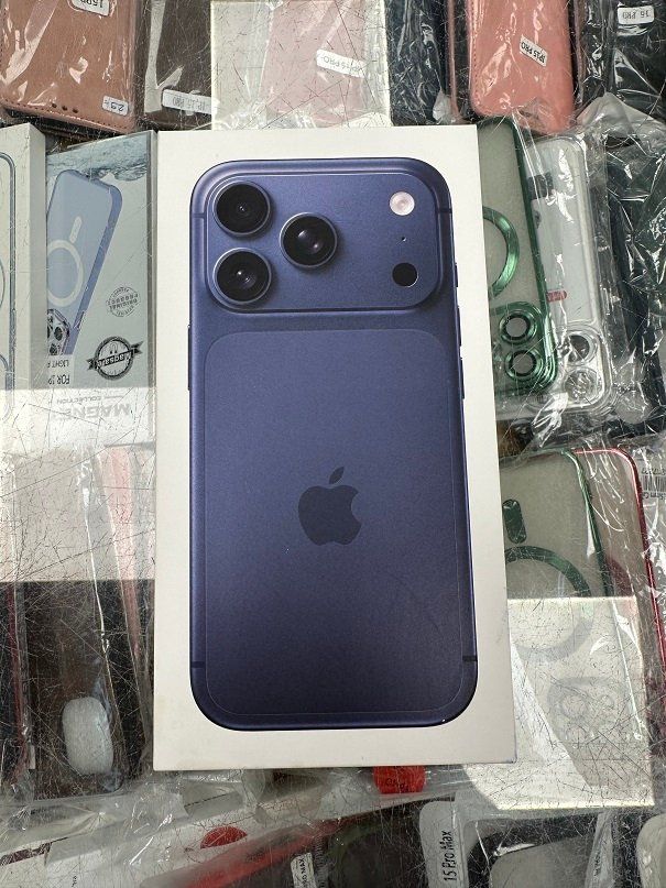 Apple Telefoni cellulari / Smartphones: IPHONE 17 PRO 1TB!!!!! DEEP BLUE FABRIKNEU – Nuovo e nell'imballaggio originale da Zürich venduto da Handymarkt 4