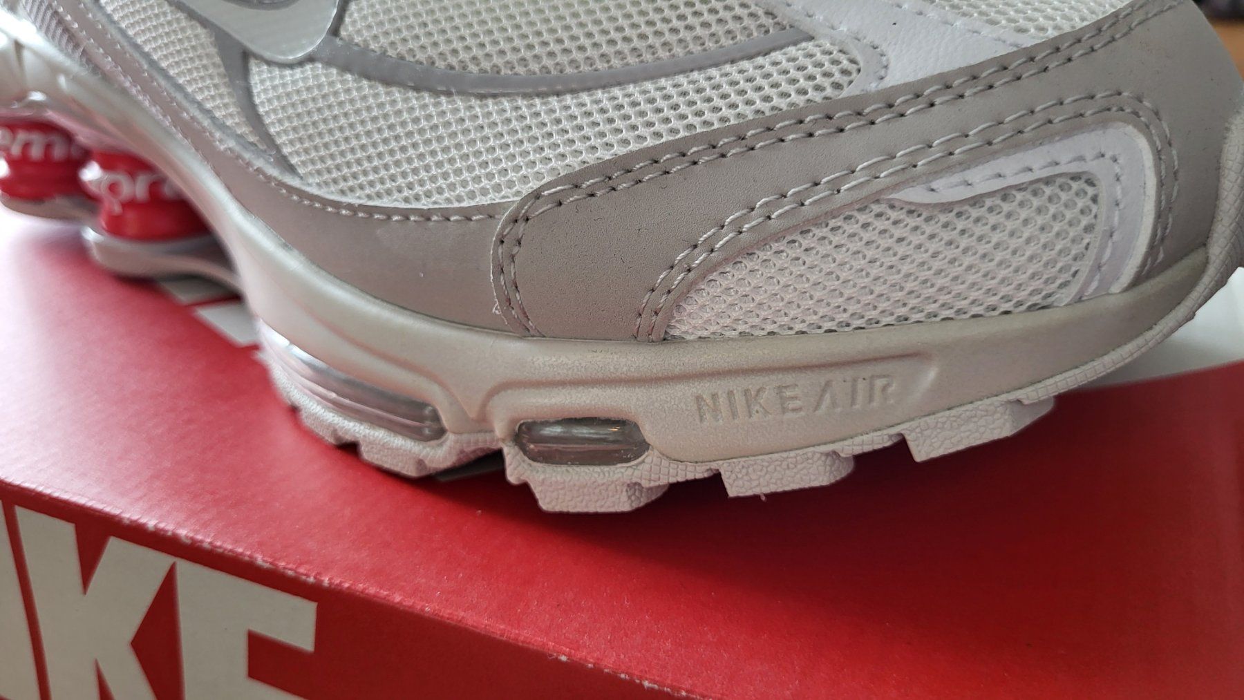 Nike Scarpe da uomo: Nike shox ride 2 X Supreme – Nuovo (secondo la descrizione) da Bern venduto da Sneakerheadz 4