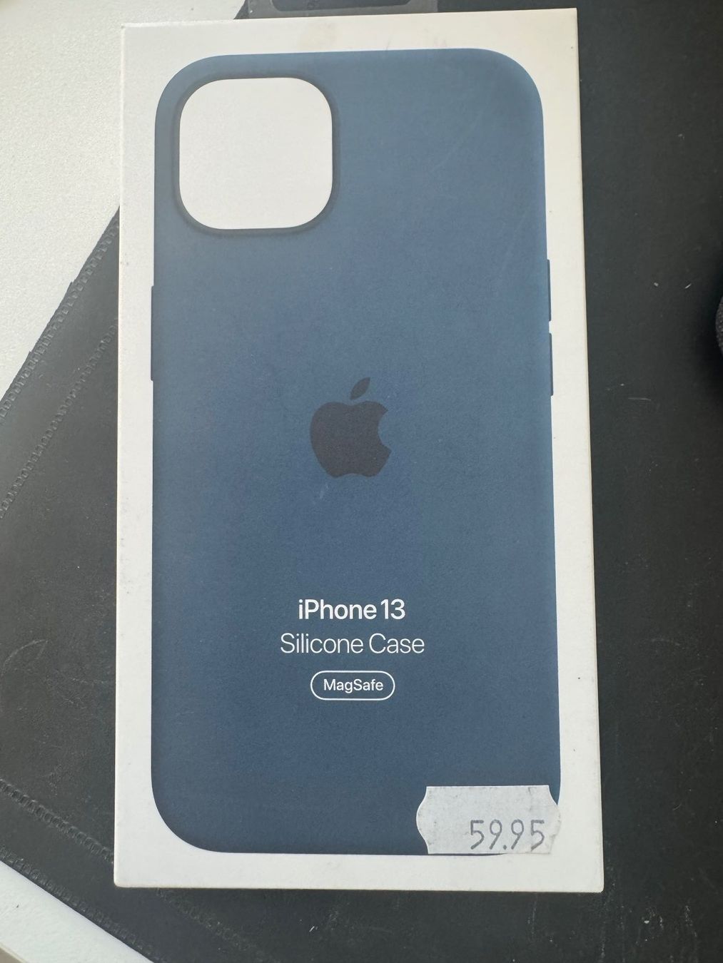 Apple Covers & Schutzfolien: Coque Neuve silicone MagSafe iPhone 13 – Neu und originalverpackt aus Chatelaine von lae_7h8n