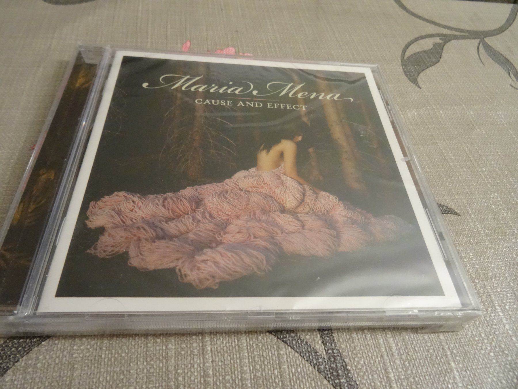 CD: Maria Mena - Cause and Effect CD - – Usato da Olten venduto da Disc-Ausverkauf