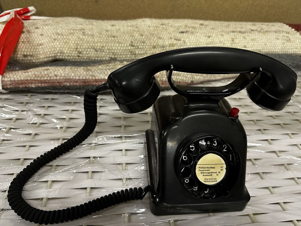 Antikes, altes Telefon 3