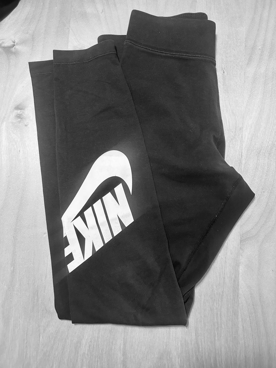 Leggings: Nike Leggings Gr. S – Usato da Schliern b. Köniz venduto da Zeus31