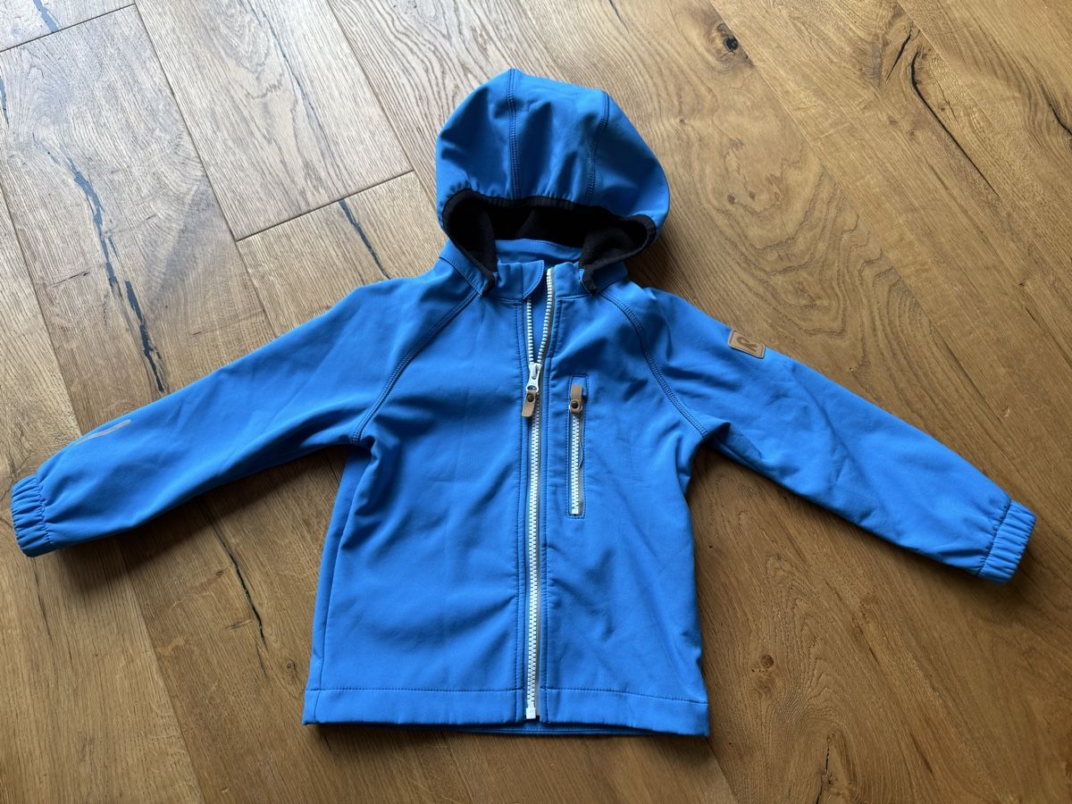 Reima Vestes & Manteaux: Kinder Softshelljacke Vantti von Reima Grösse 98 – D'occasion à Ebikon par Dorfschmid