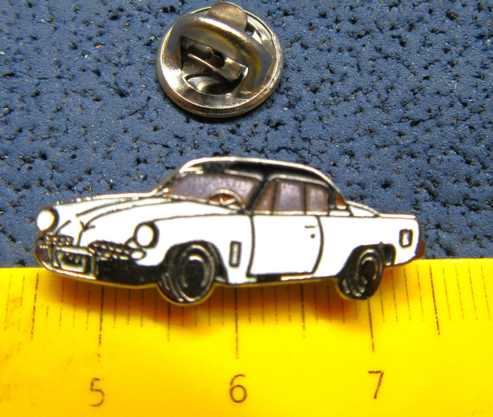 Placchette & Badge: STUDEBAKER COMMANDER STARLINER COUPE AUTO PIN ENAMEL SILBRIG – Usato da Ettingen venduto da Hausi4711