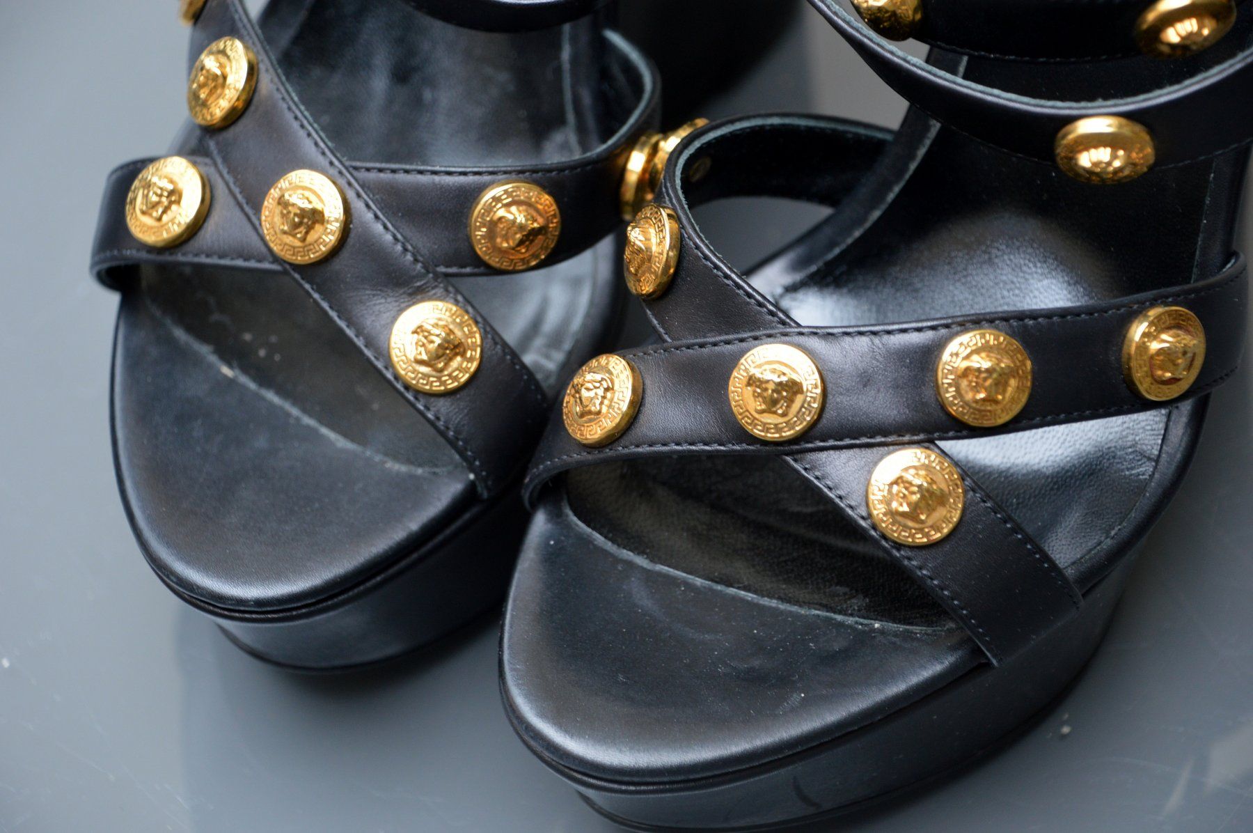 Versace Scarpe da donna: Sandalen Versace sandales Platform Heels .36 – Usato da Collonges venduto da Auganien 5