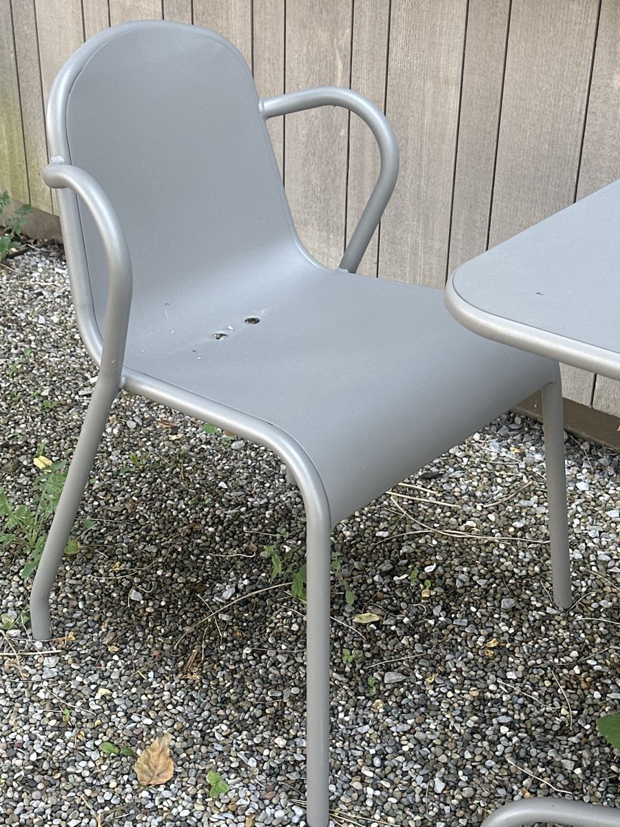 Ikea Set de table et chaises: Outdoor Metal Table and Two Chairs – D'occasion à Meilen par M_71
