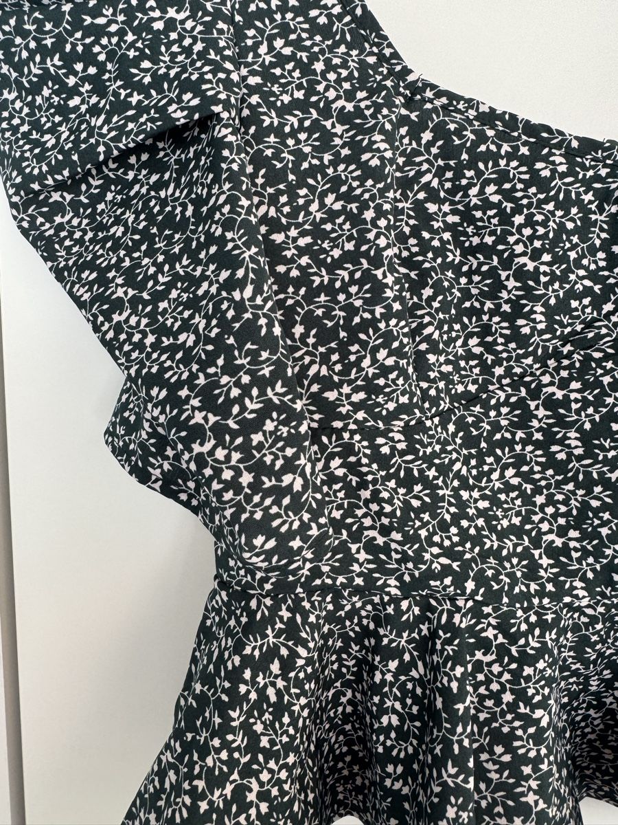 Top: Sommer Bluse mit Blumenmuster XS-S – Nuovo (secondo la descrizione) da zürich venduto da Bailey17 3